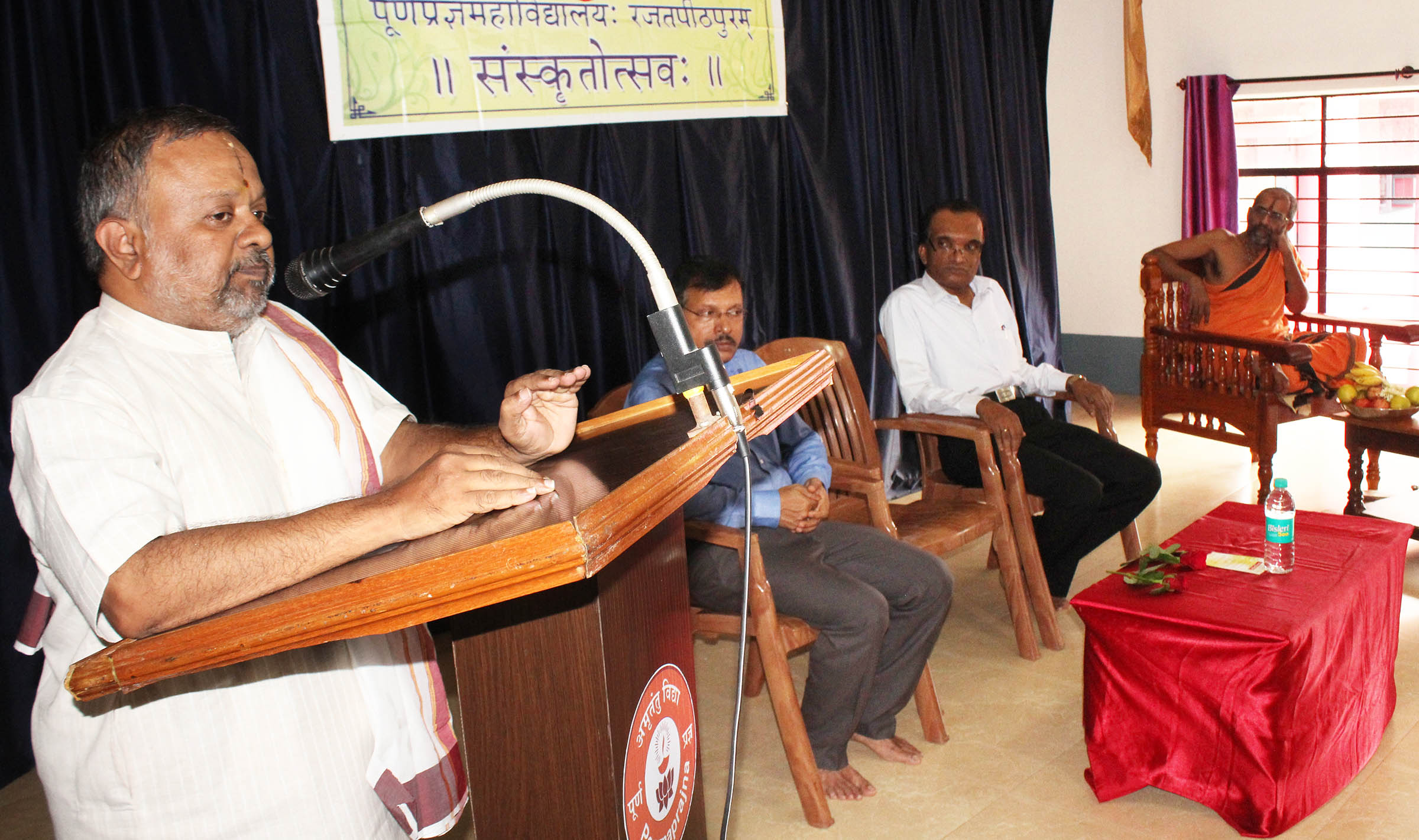 ಸಂಸ್ಕೃತ ಕಲಿಯುವ ಮಕ್ಕಳ ಸಂಖ್ಯೆ ಇಳಿಮುಖ: ಡಾ.ನಾರಾಯಣ